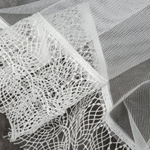 FIRANA GOTOWA SARI NA TAŚMIE 300 X 145 CM BIAŁY