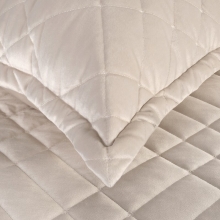 NARZUTA RIA6 220 X 240 CM KREMOWY NARZUTA RIA6 220 X 240 CM KREMOWY