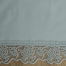 OBRUS DEKORACYJNY 150 X 220 CM SREBRNY
