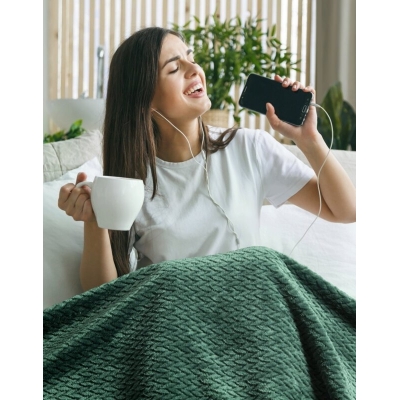 KOC NARZUTA  CINDY 200 X 220 CM CIEMNO ZIELONY